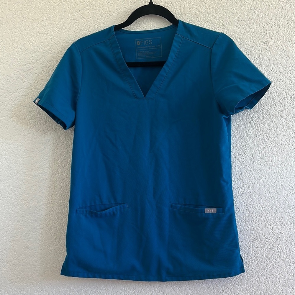 Figs Tops Exclusive Limited Edition Alphs Blue Casma 3 Pocket Scrub Top - Picture 3 of 7